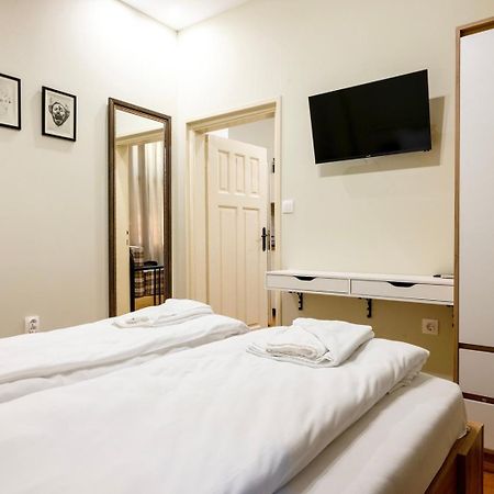 Apartpro Apartments, เวลีคอเทอร์โนโว ภายนอก รูปภาพ