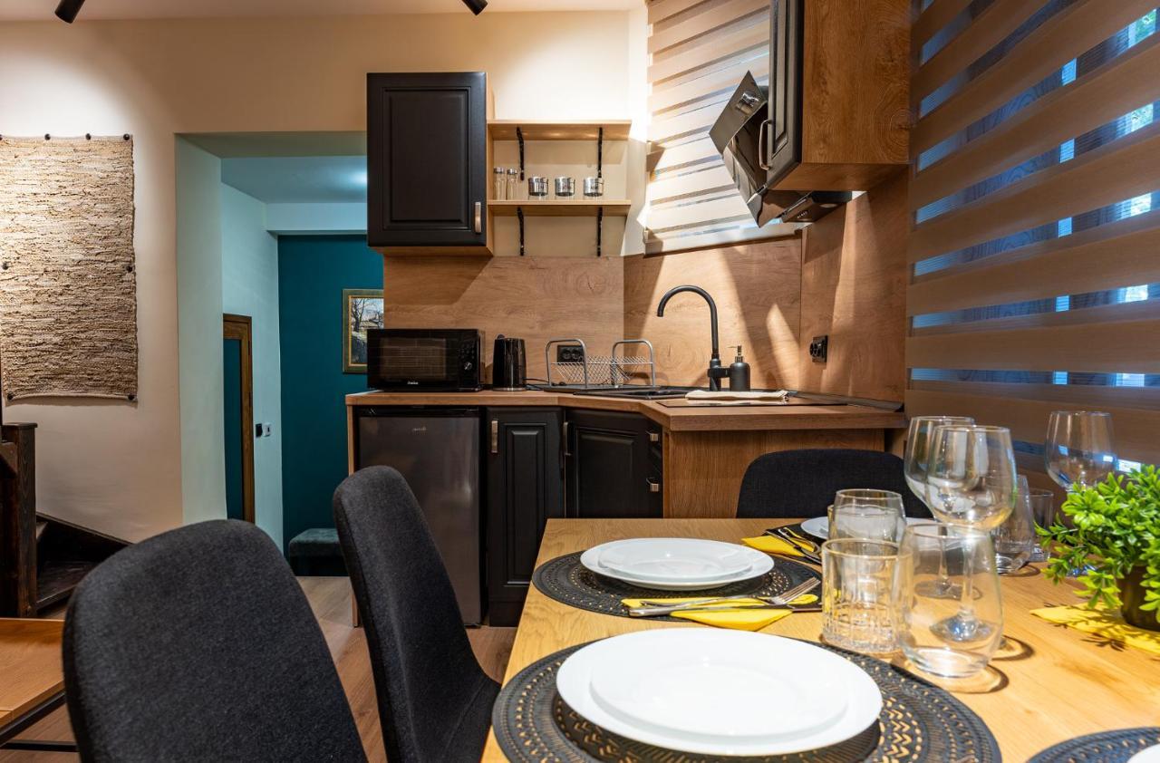 Apartpro Apartments, เวลีคอเทอร์โนโว ภายนอก รูปภาพ
