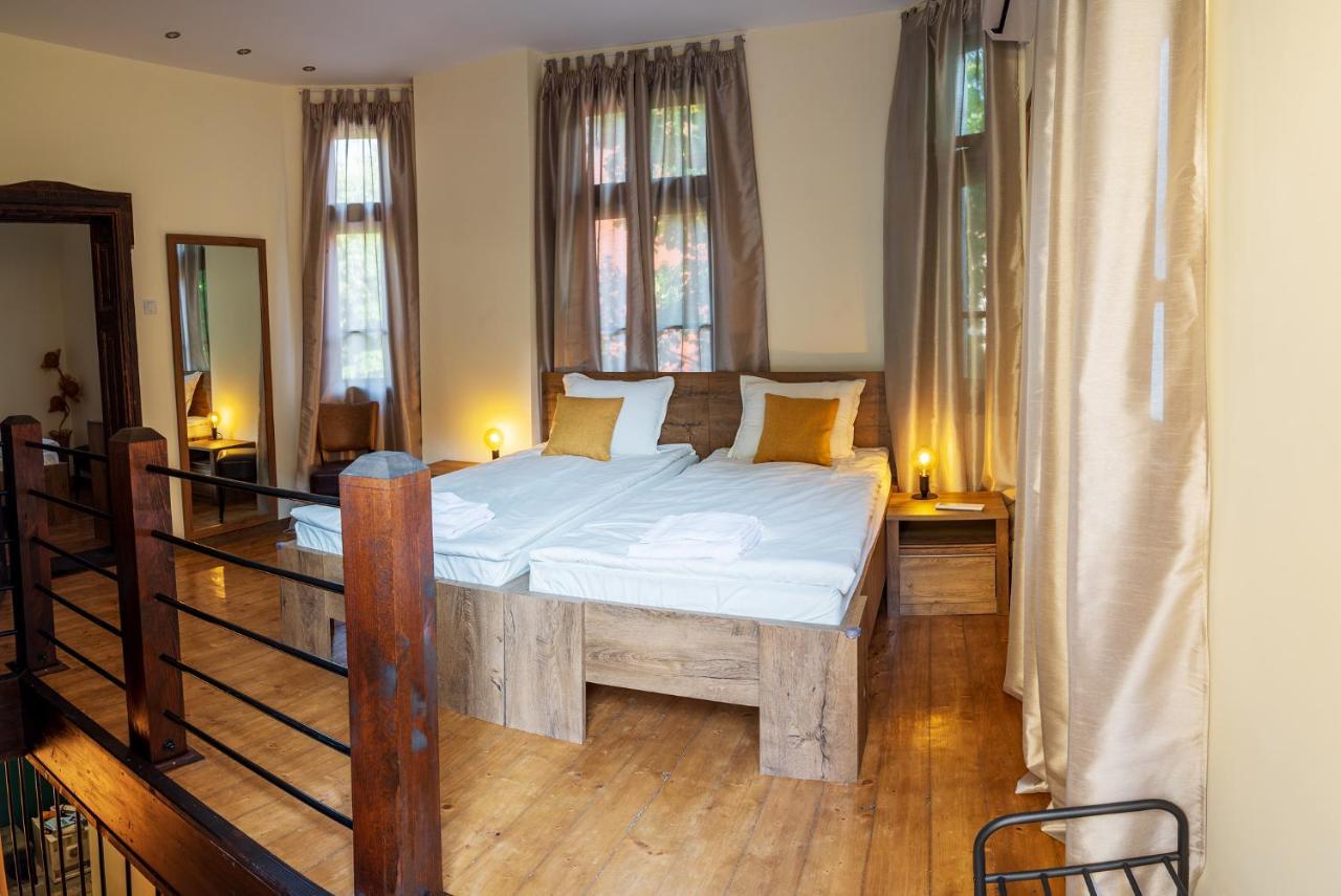 Apartpro Apartments, เวลีคอเทอร์โนโว ภายนอก รูปภาพ